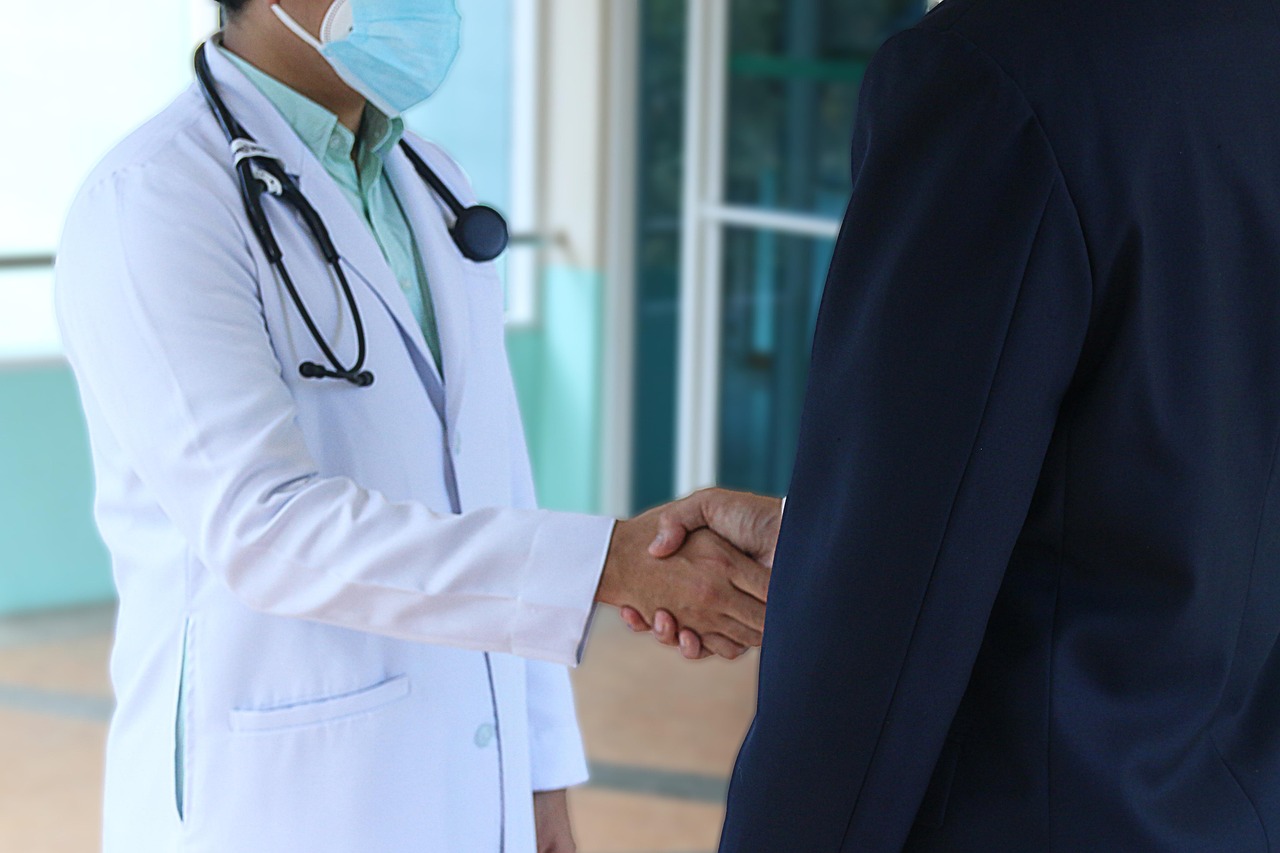 doctor-5835367_1280