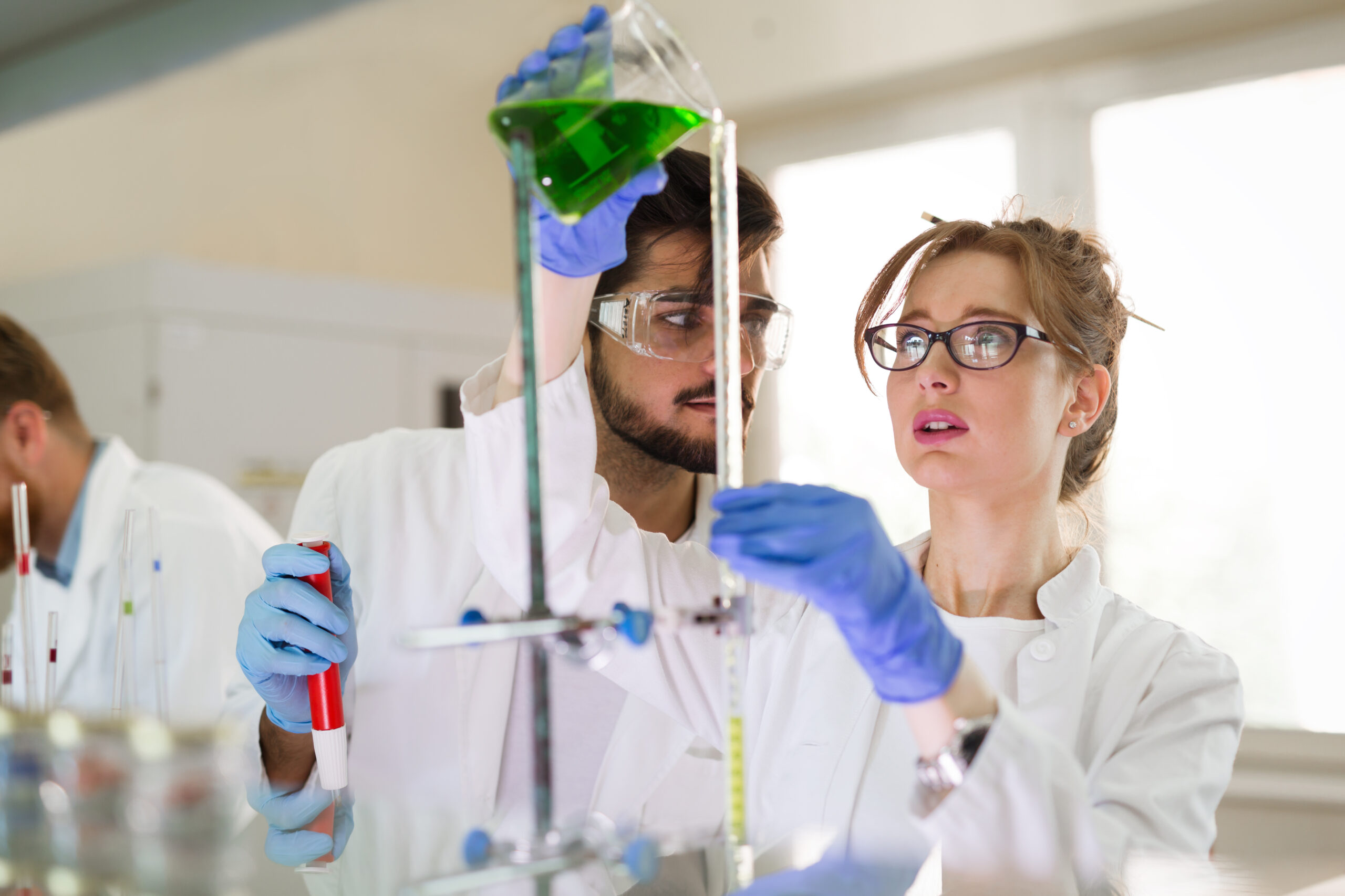 Group of students working at the laboratory