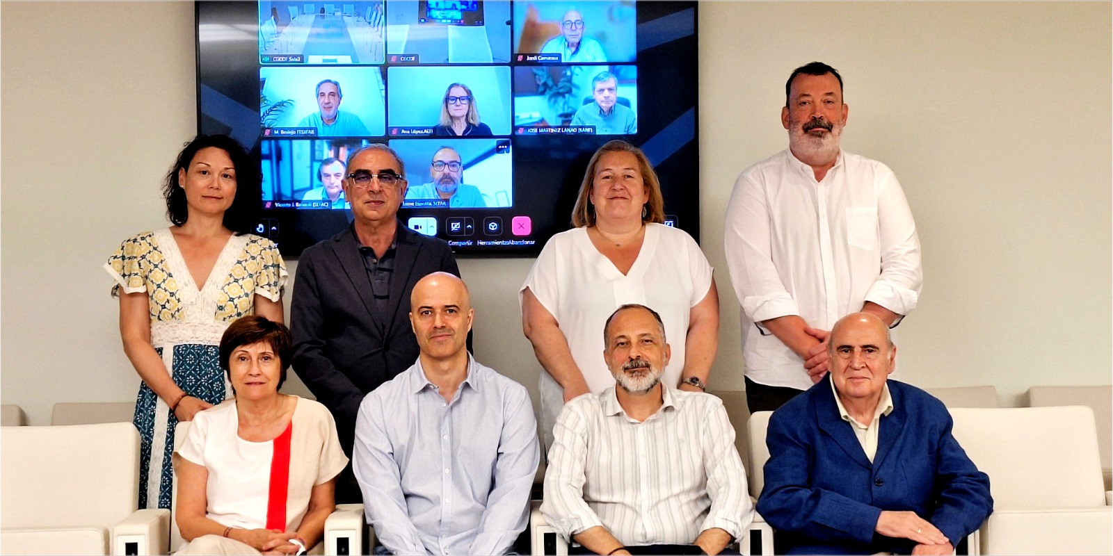 MESA DE LA PROFESION FARMACEUTICA 2025