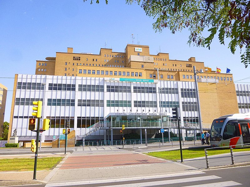 800px-Zaragoza_-_Hospital_Universitario_Miguel_Servet_Servicio_Aragonés_de_Salud_2