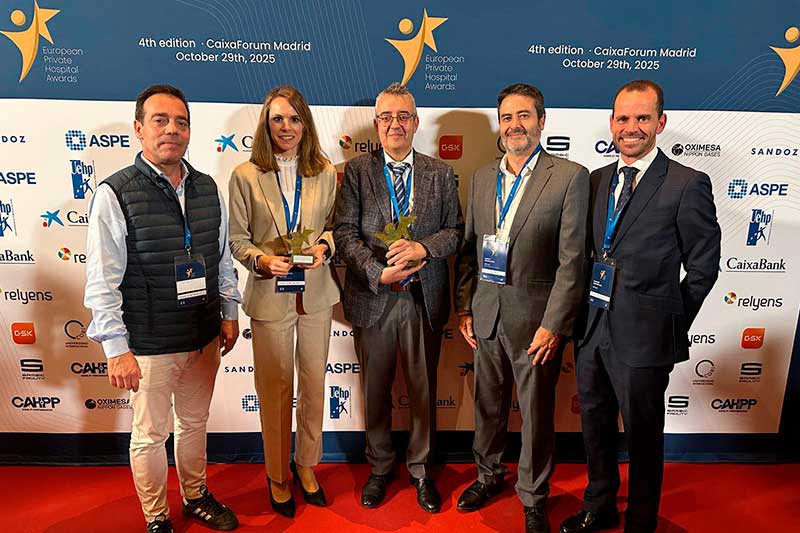 El-equipo-de-Ribera-que-acudio-a-la-gala-de-los-premios-S.Orio-T.Menendez-M.Miron-A.Girones-y-S.Sanchis