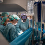 El Vall d’Hebron de Barcelona extirpa un tumor inoperable con una técnica de trasplante hepático
