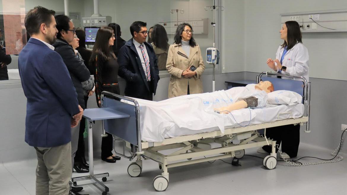 delegacion_bolivia_visita_cs_ideha_0 (1)