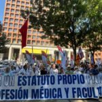 Nueva semana de huelga de médicos y convocatoria de una indefinida tras el verano