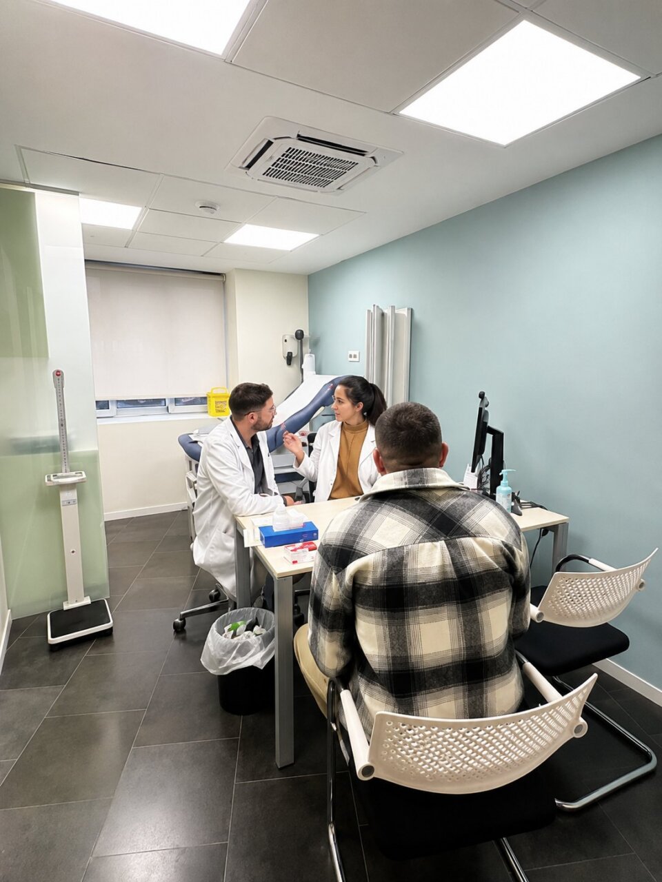Consulta médica sobre asesoramiento genético en un hospital de Cataluña.
